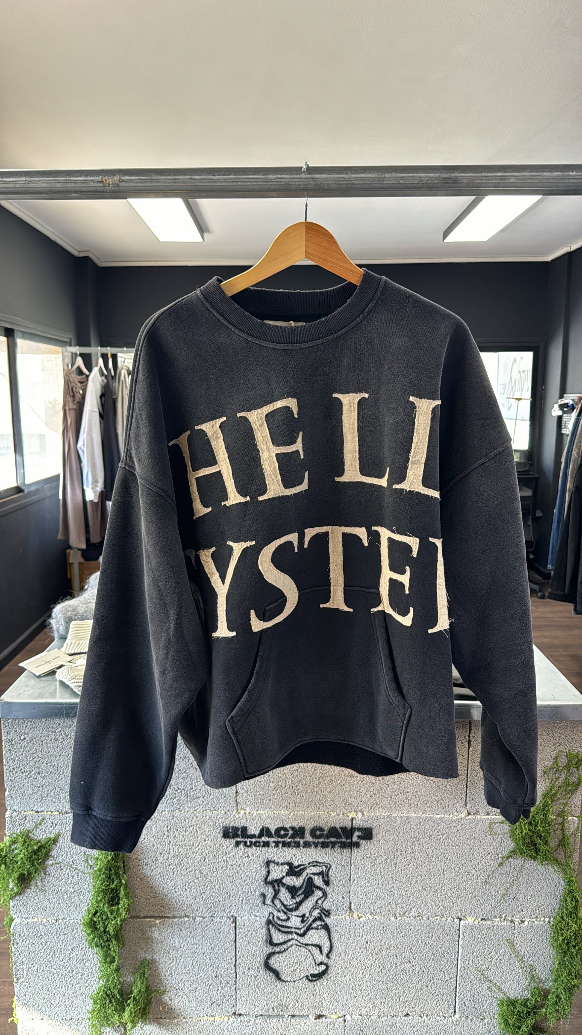 DECONSTRUCTED APPLIQUÉ SWEATSHIRT
