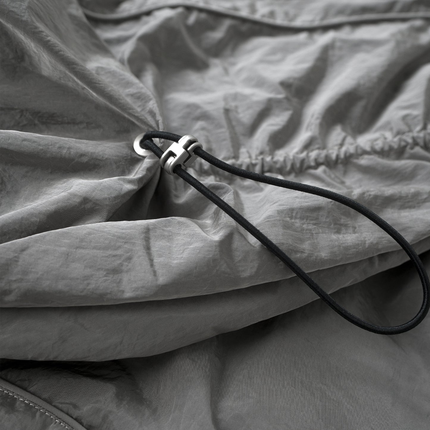 HOOD PANELLED JACKET/ GREY