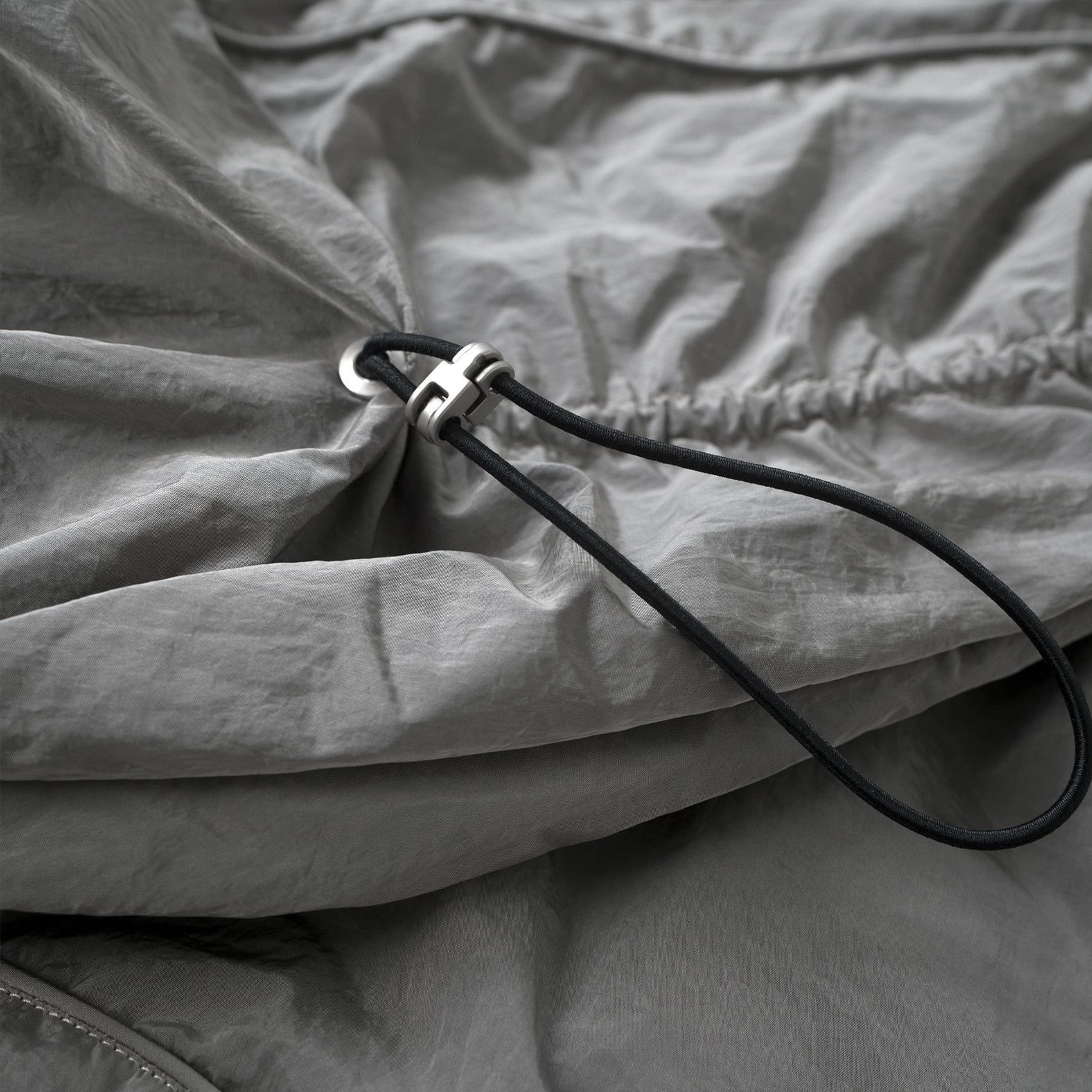 HOOD PANELLED JACKET/ GREY