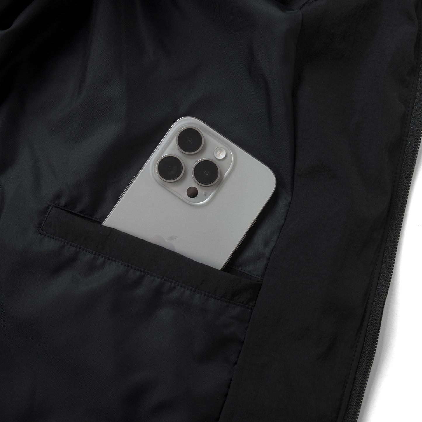 HOOD PANELLED JACKET/ BLACK