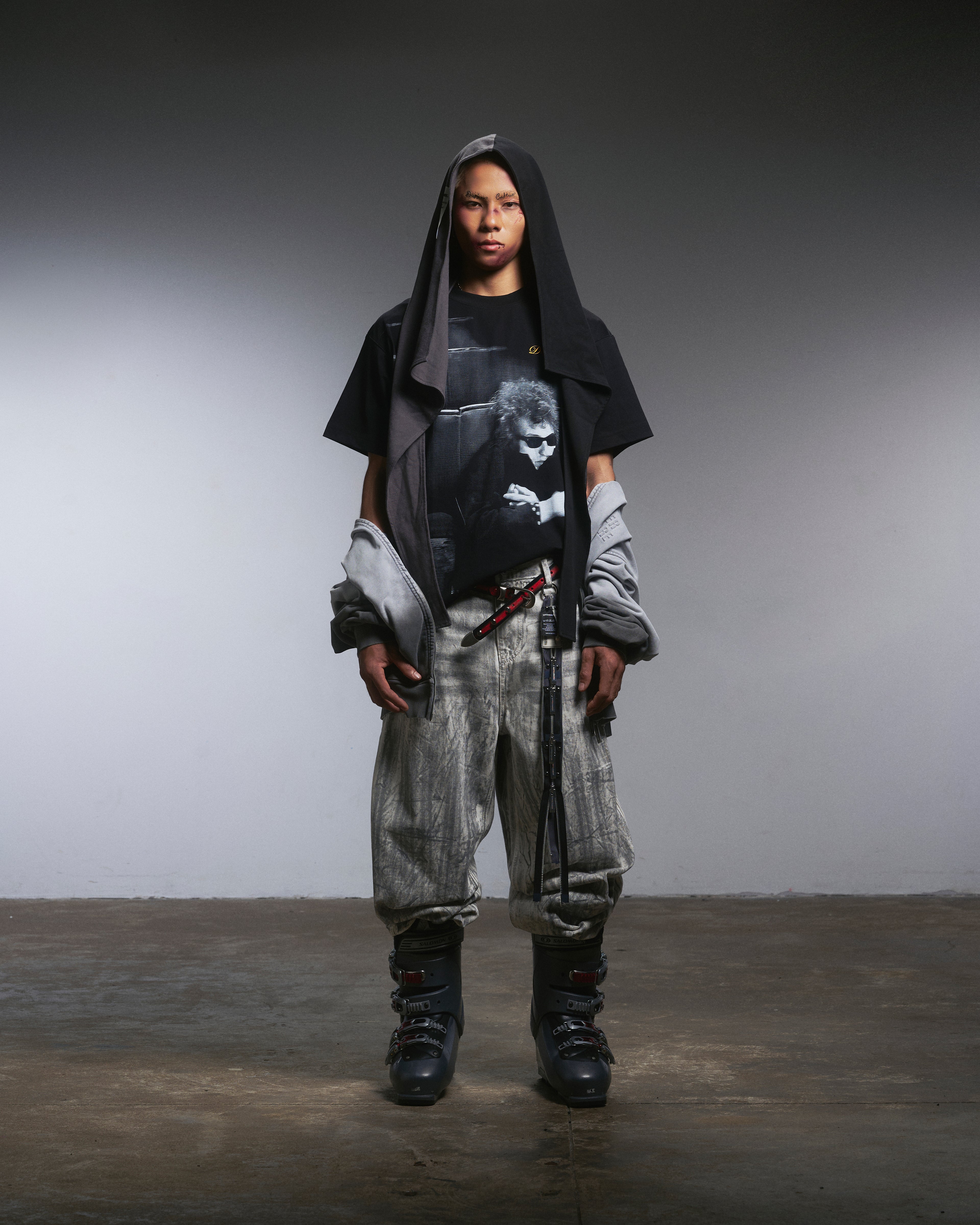 TIE-DYE WASHED DIRTY WHITE BAGGY JEANS/ WHITE