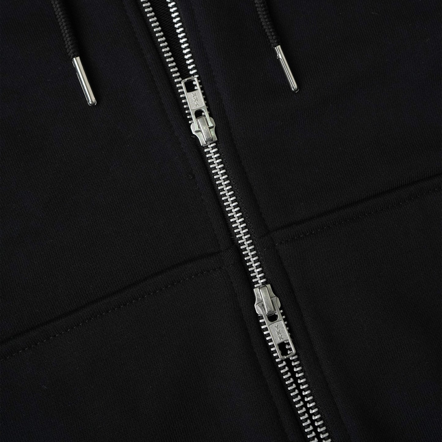 METAL ZIPPED HOODIE/ BLACK