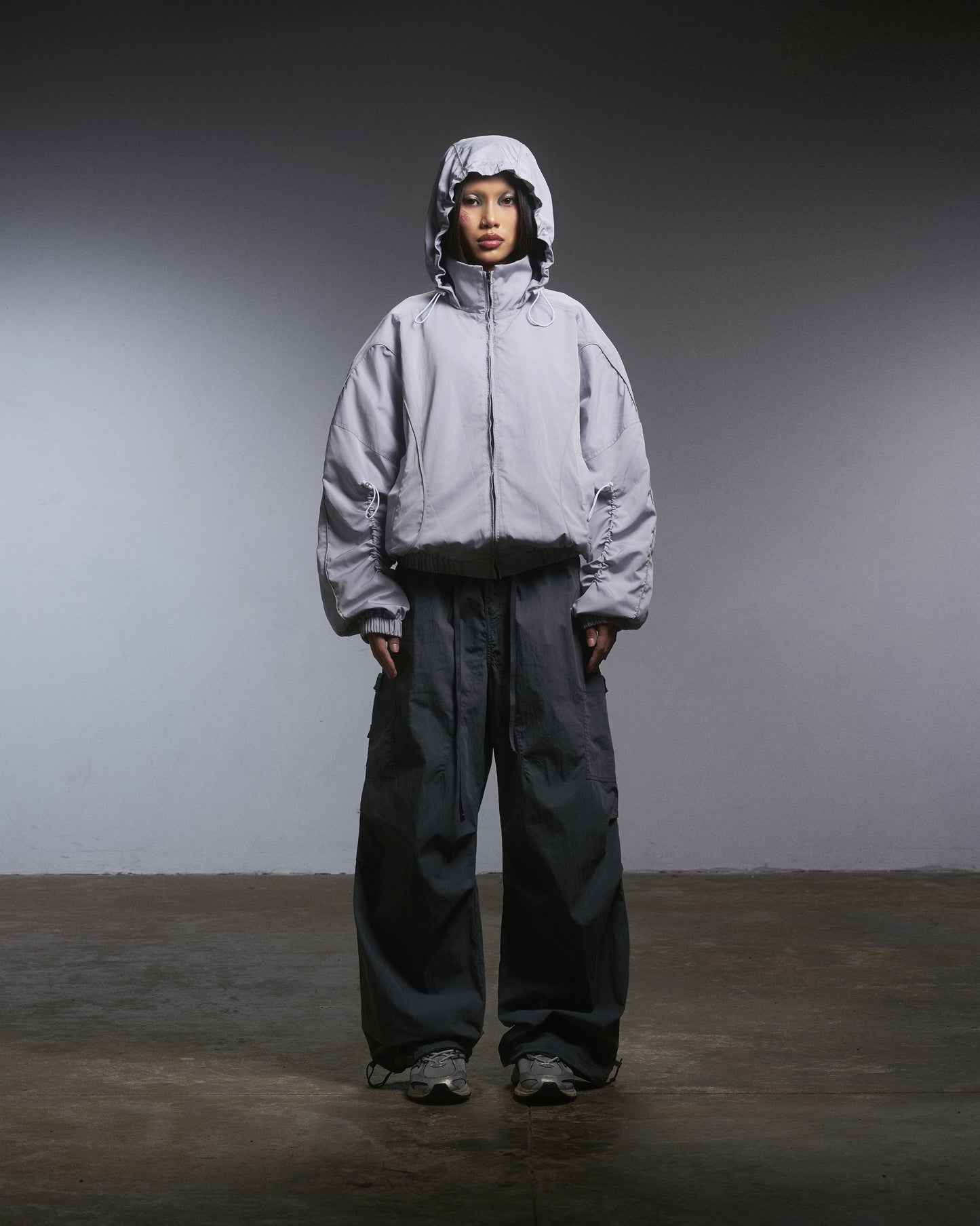 HOOD PANELLED JACKET/ GREY