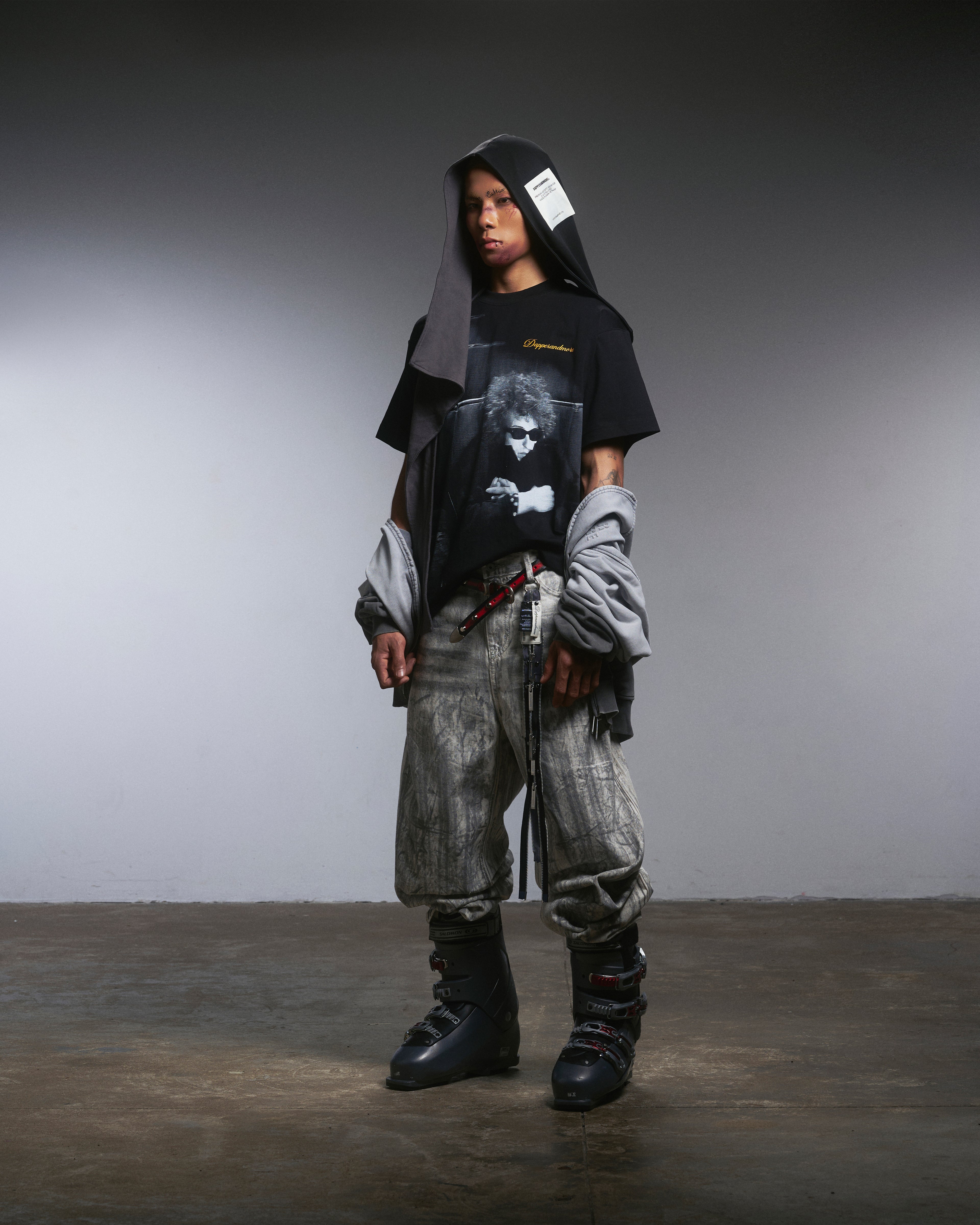 TIE-DYE WASHED DIRTY WHITE BAGGY JEANS/ WHITE