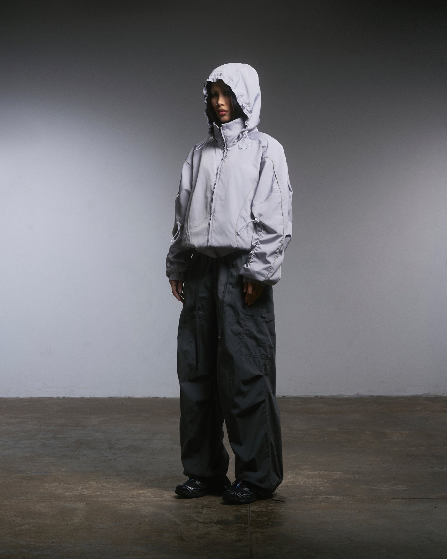HOOD PANELLED JACKET/ GREY