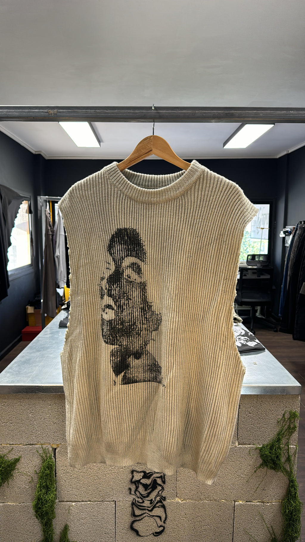 DISTRESSED KNIT VEST