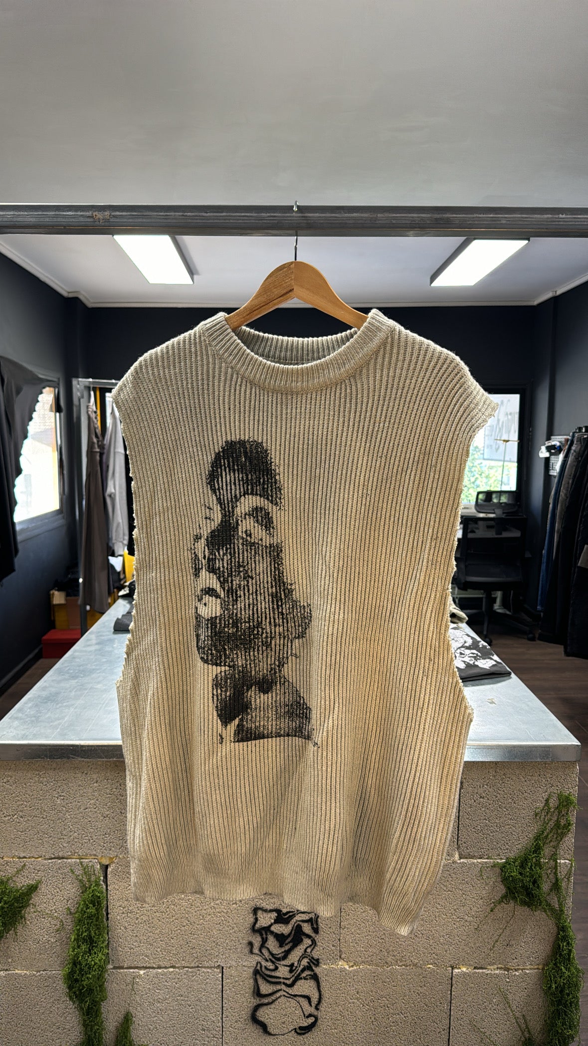 DISTRESSED KNIT VEST