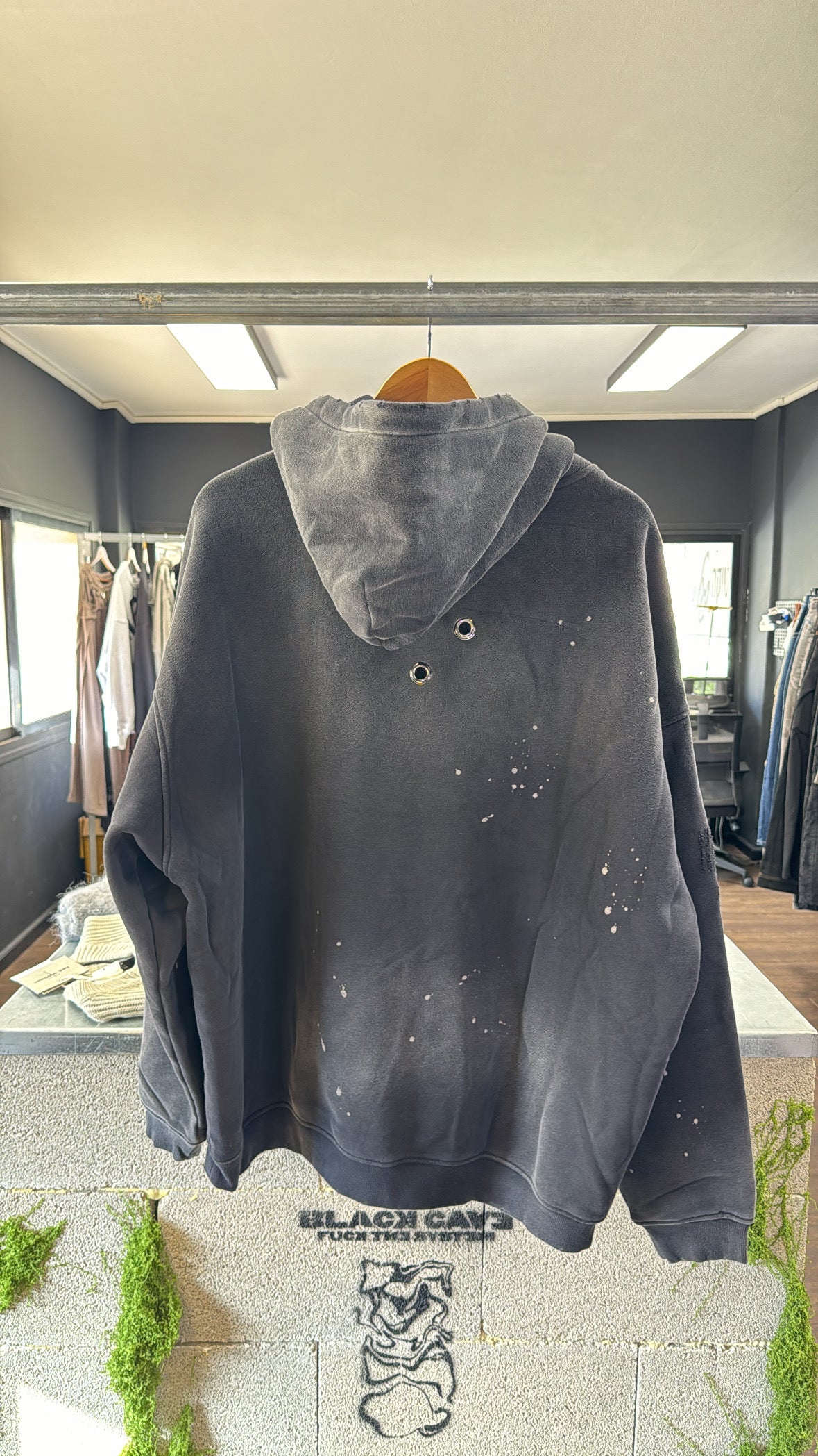DISTRESSED SLOGAN HOODIE