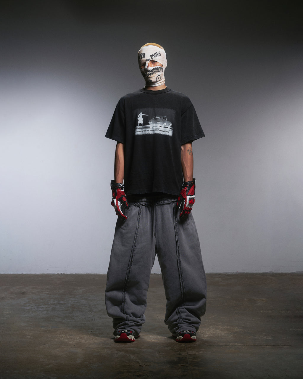 CHEATING LOVE T-SHIRT/ BLACK