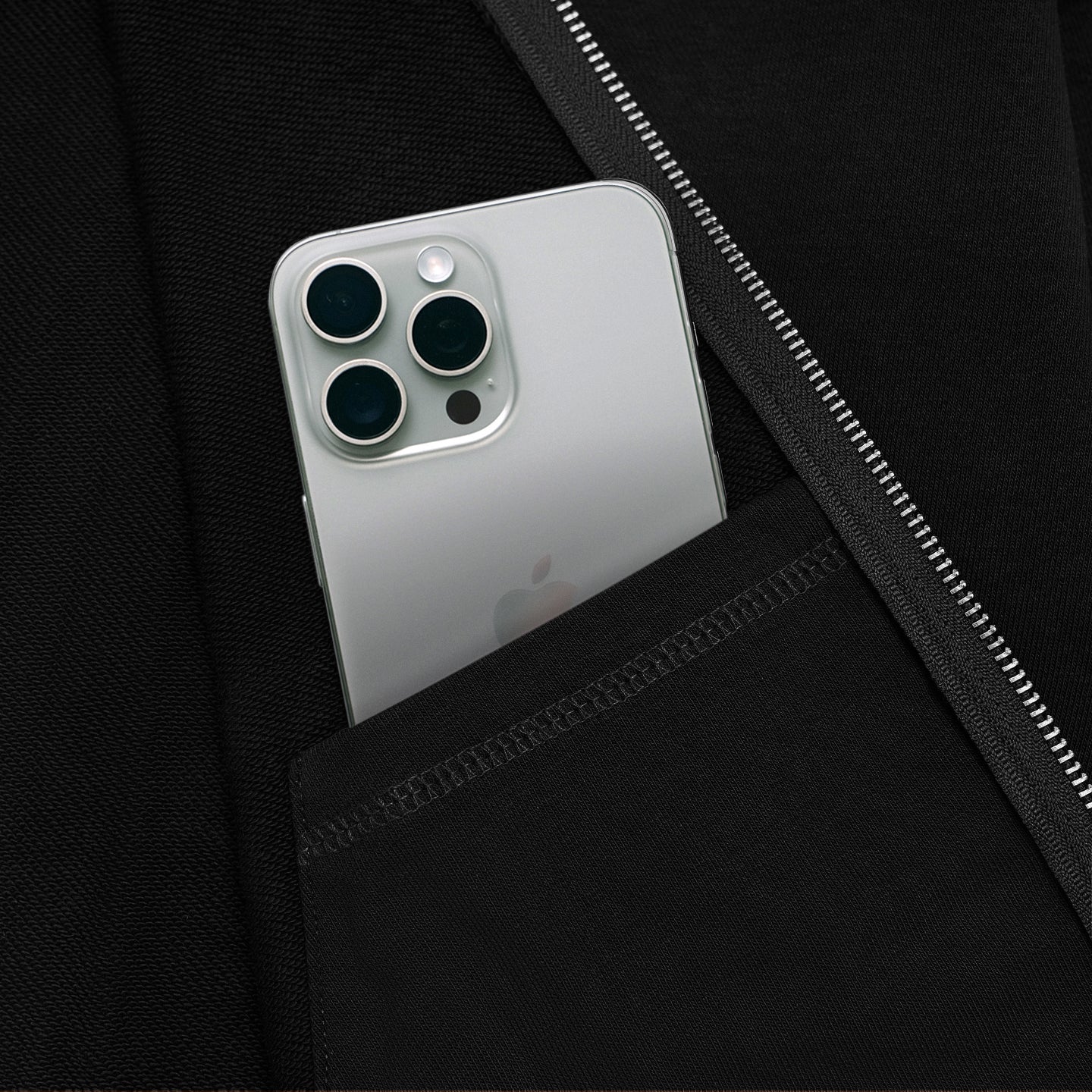 METAL ZIPPED HOODIE/ BLACK