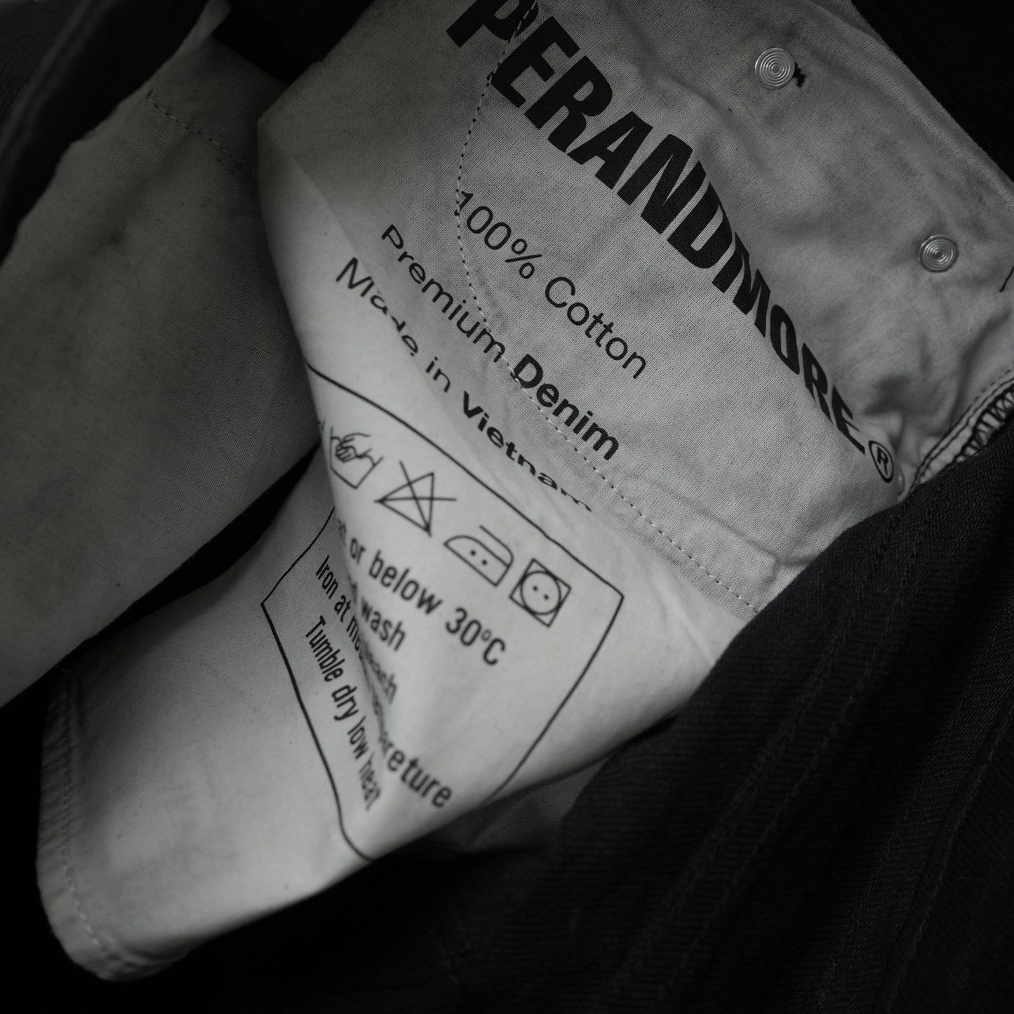 WIDE – LEG SOLID BLACK WASHED DENIM PANTS/ SOLID BLACK