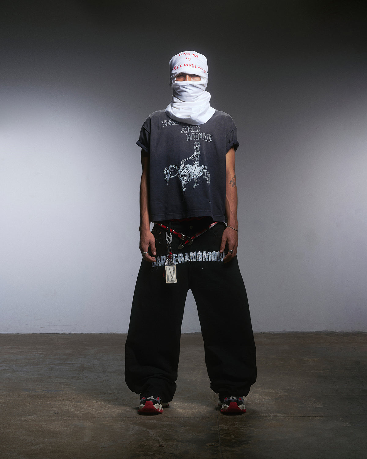 EDITORIAL 01