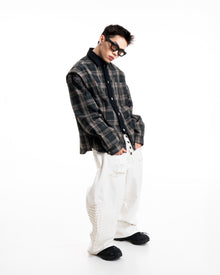 EDITORIAL 06