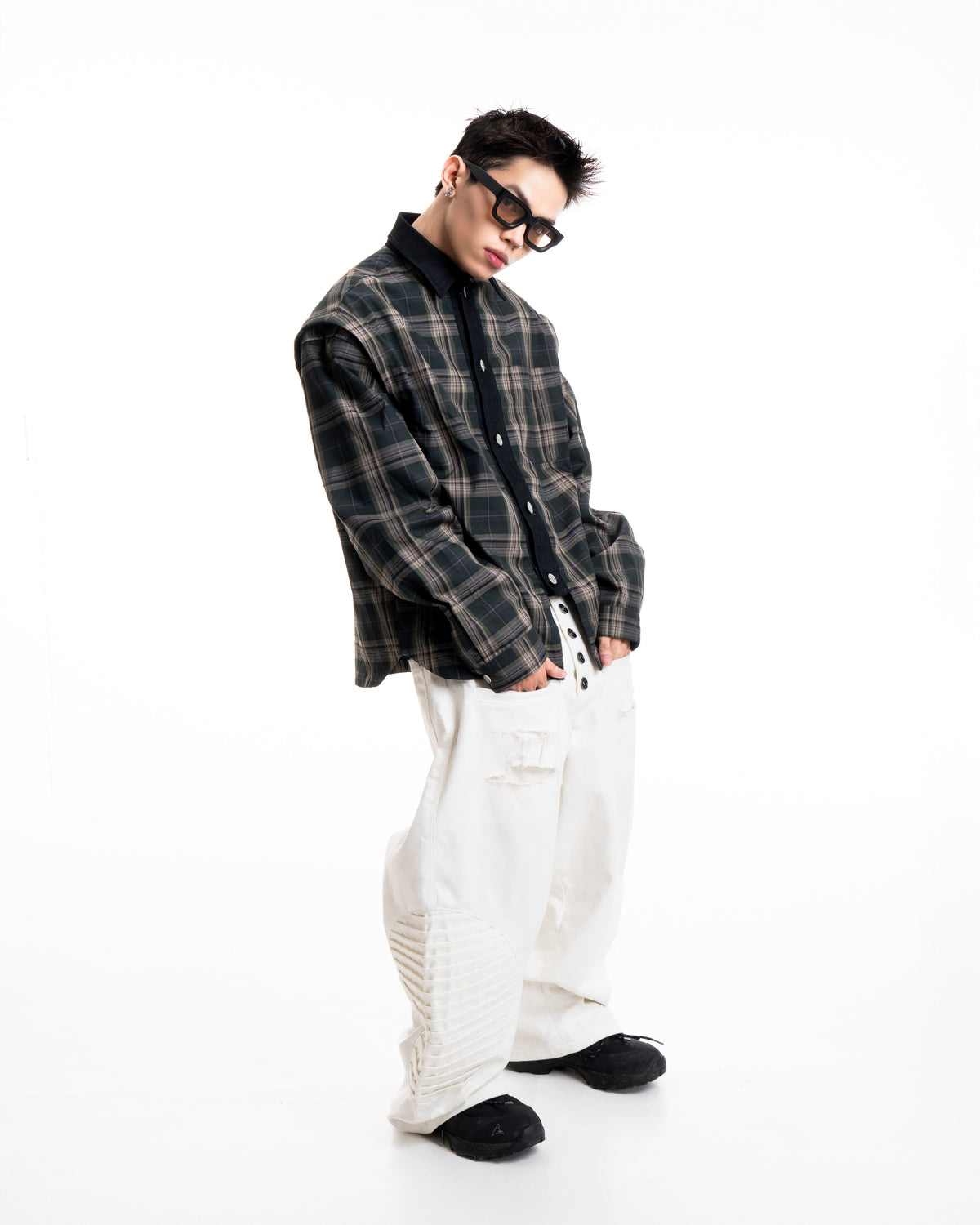 EDITORIAL 06