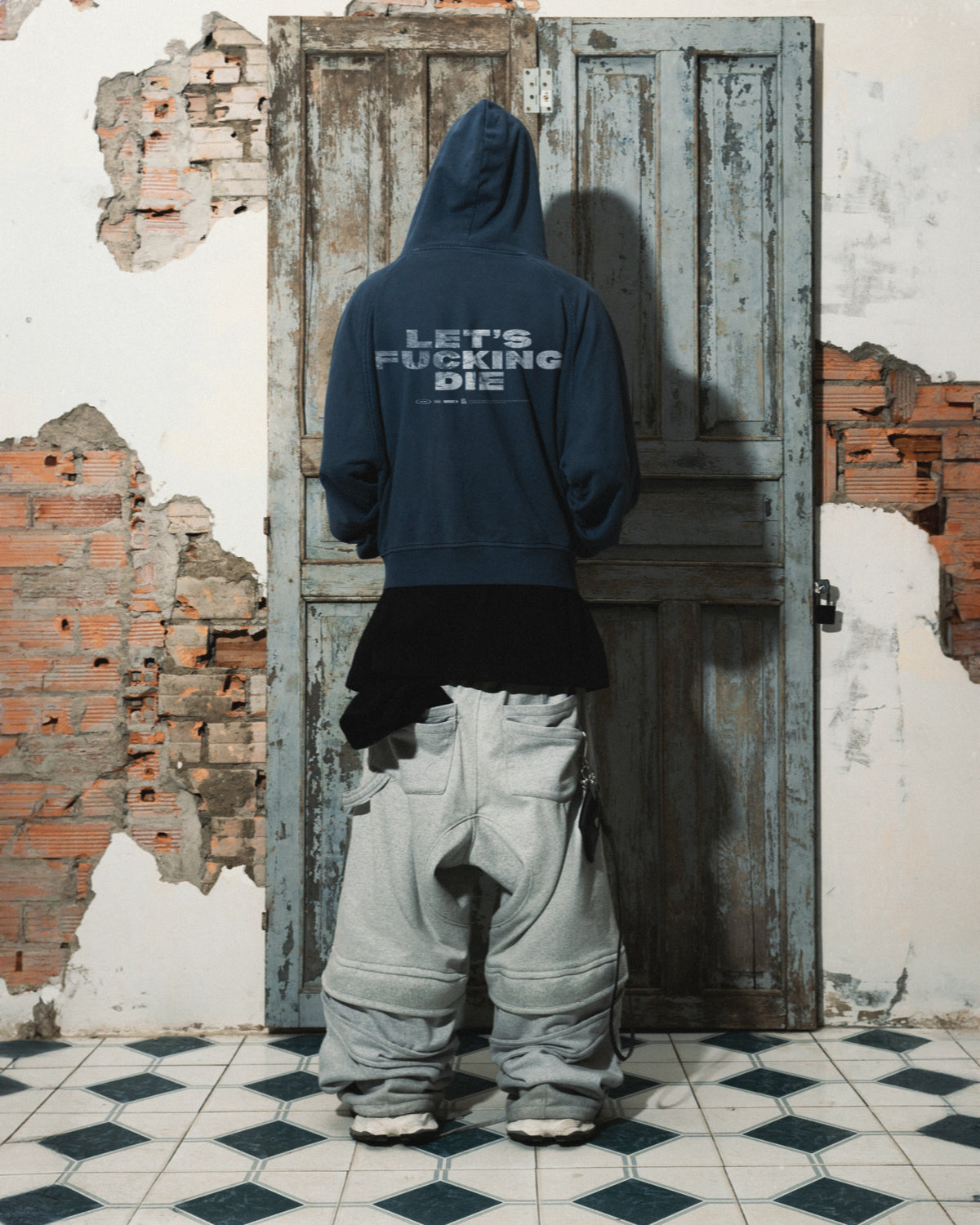 EDITORIAL 03