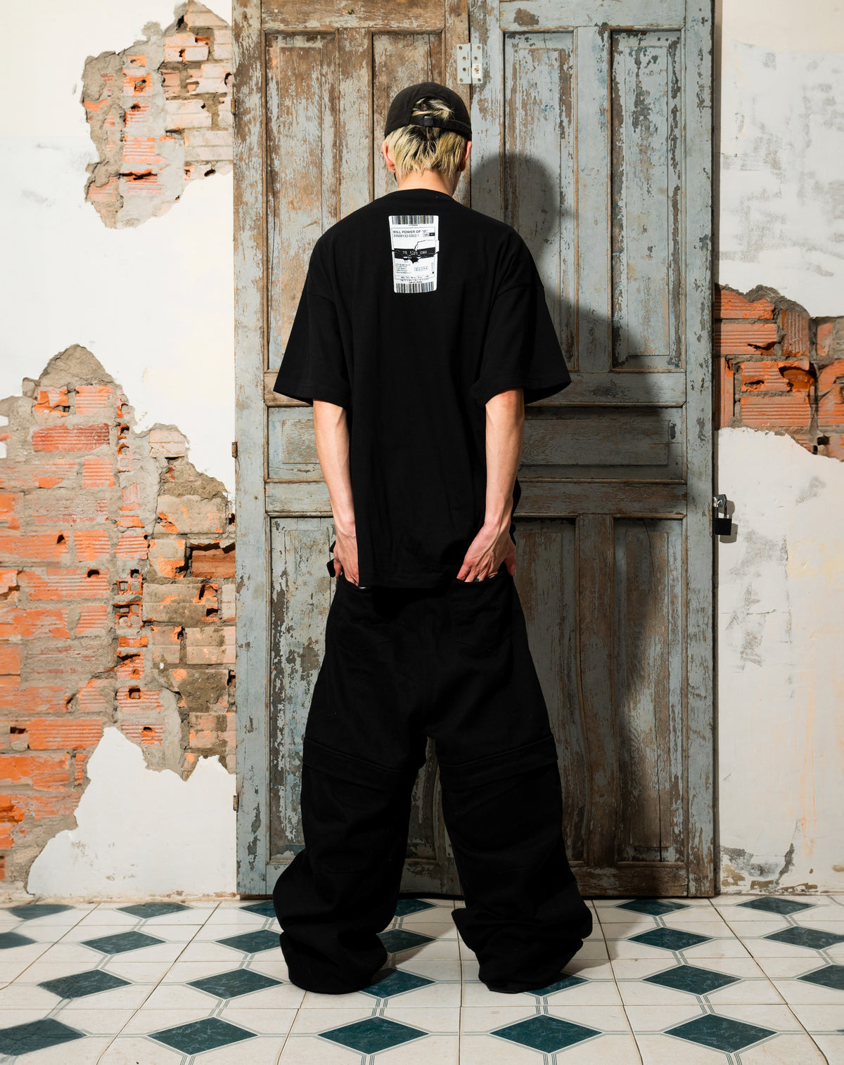 EDITORIAL 03