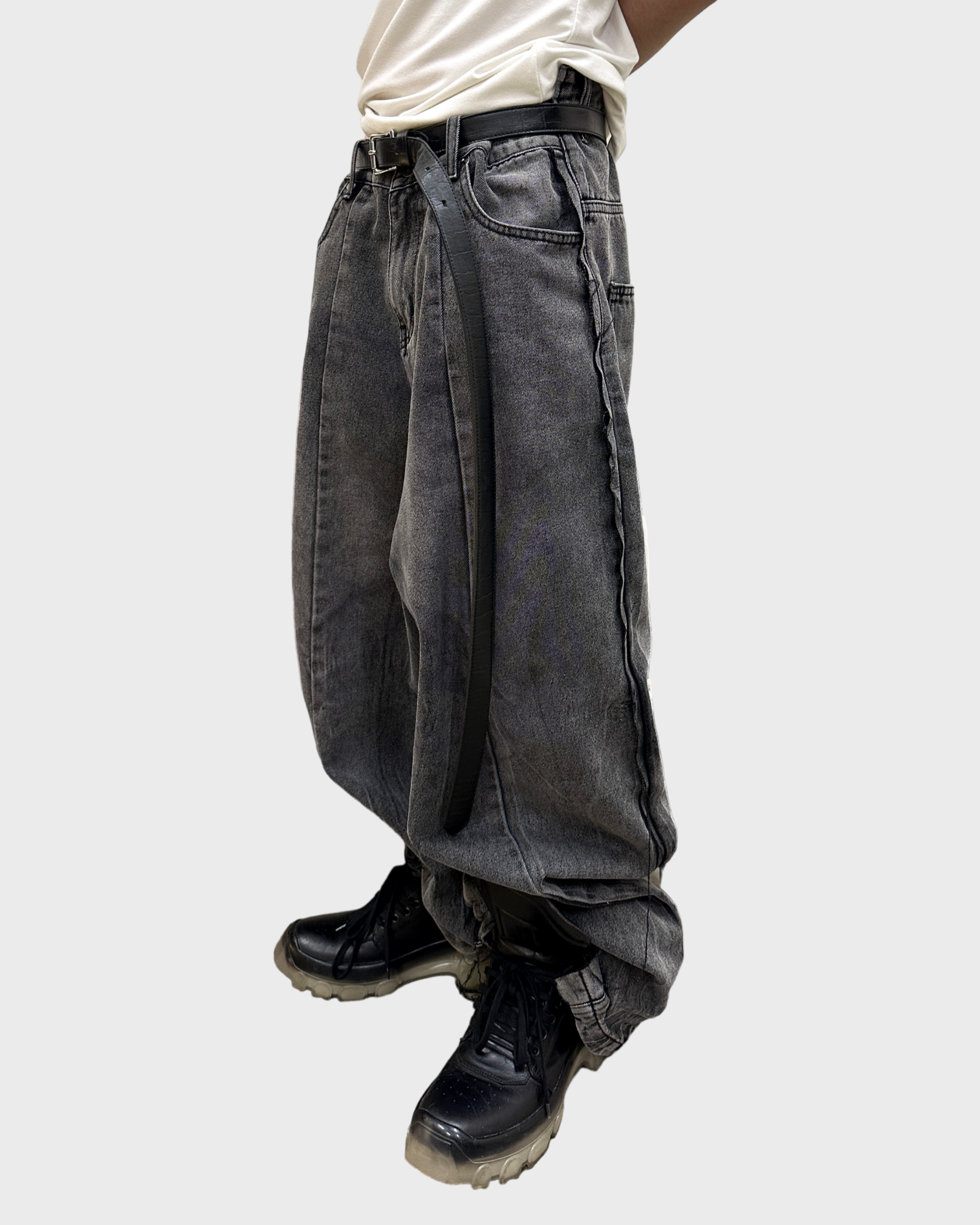 BROKEN WAIST DENIM - WASHED BLACK