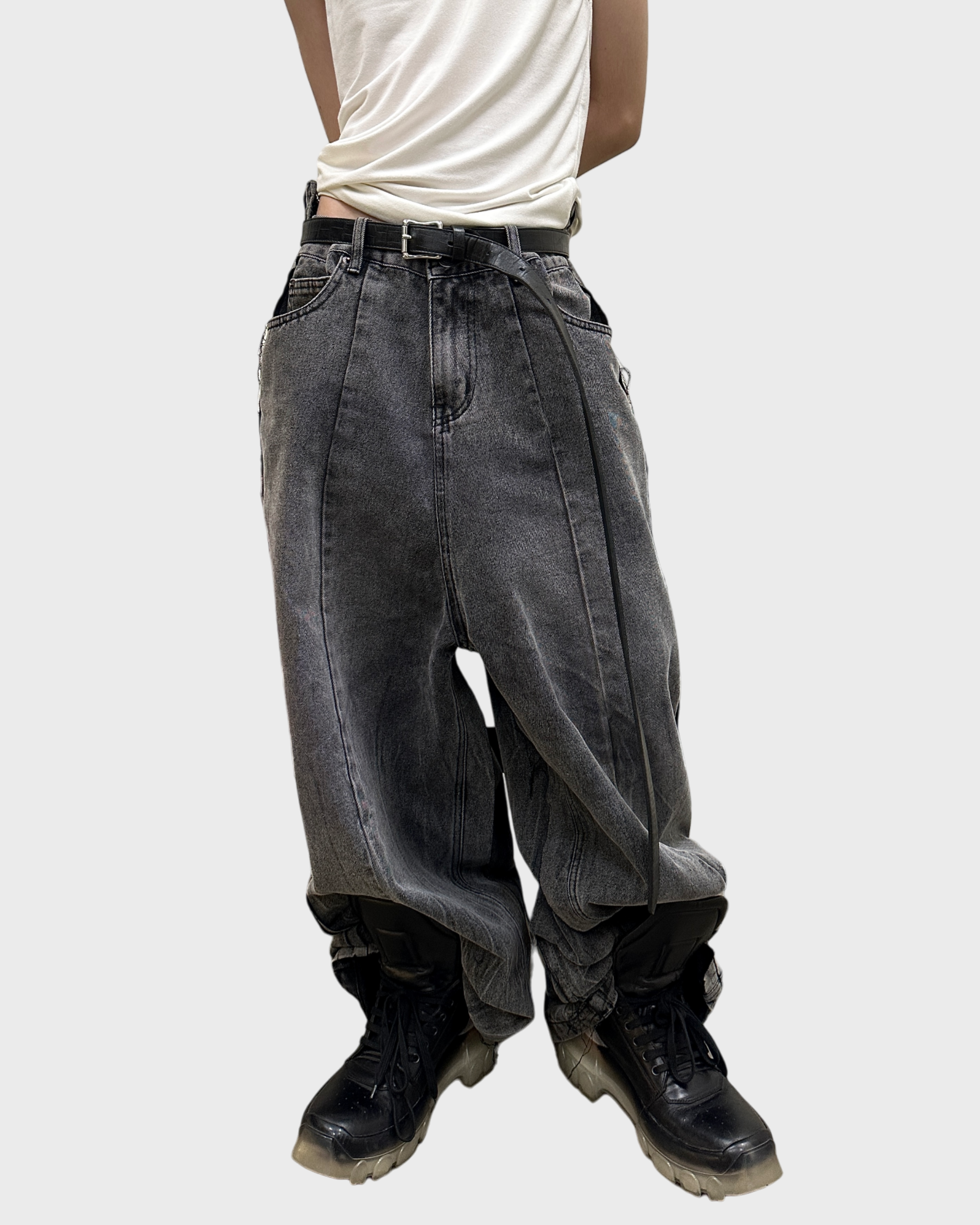 BROKEN WAIST DENIM - WASHED BLACK