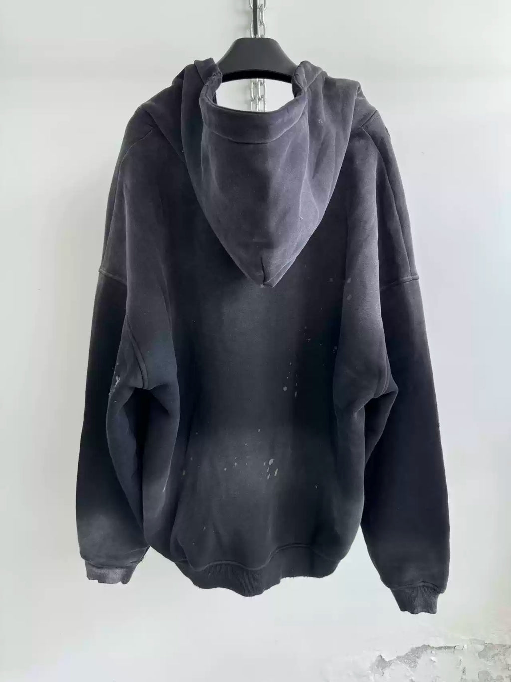 DISTRESSED SLOGAN HOODIE