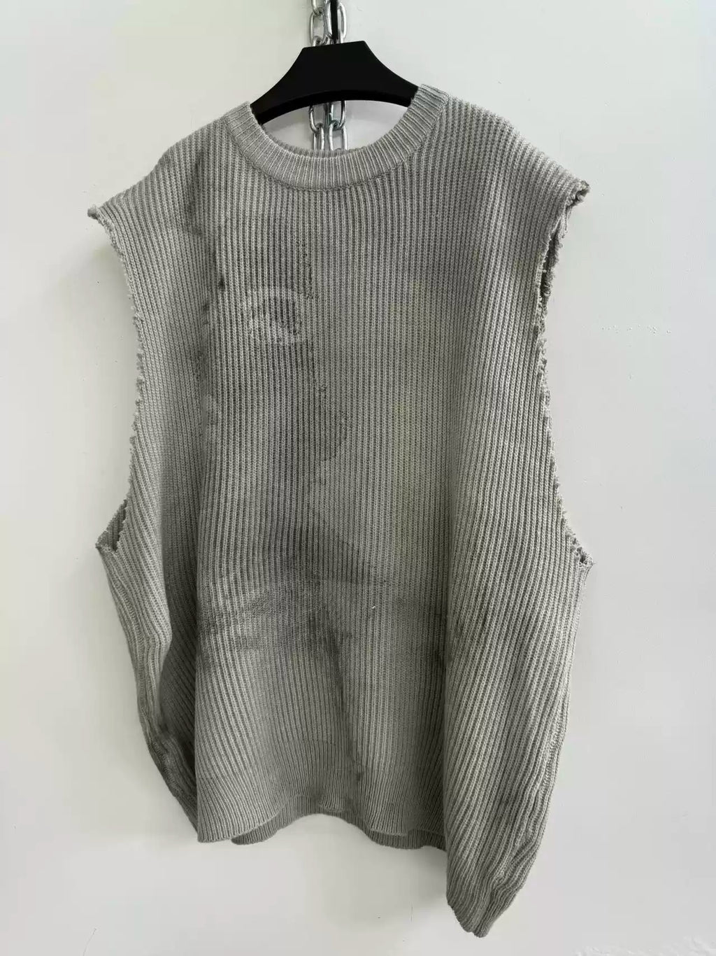 DISTRESSED KNIT VEST