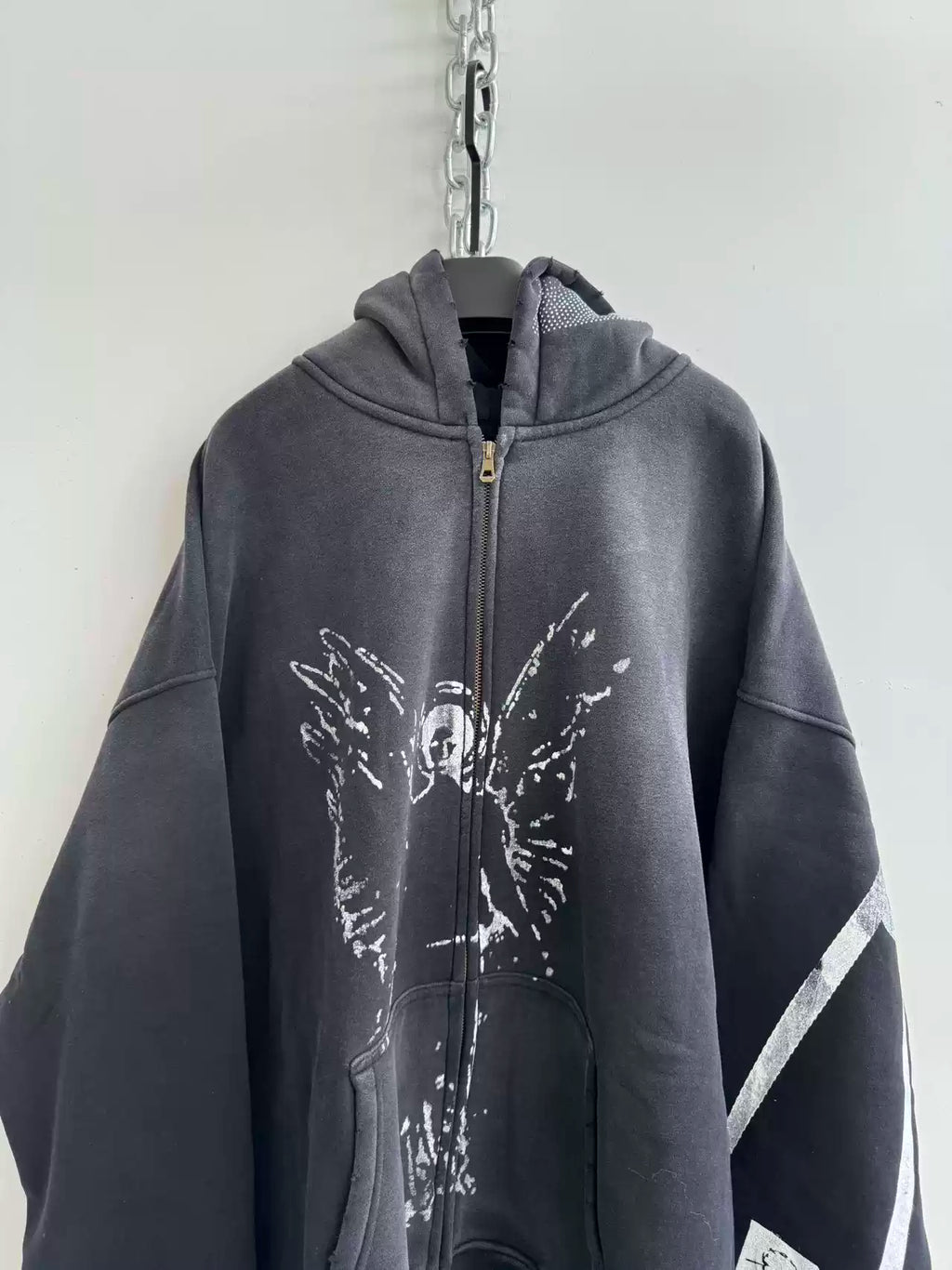 DISTRESSED LOOSE ZIP HOODIE