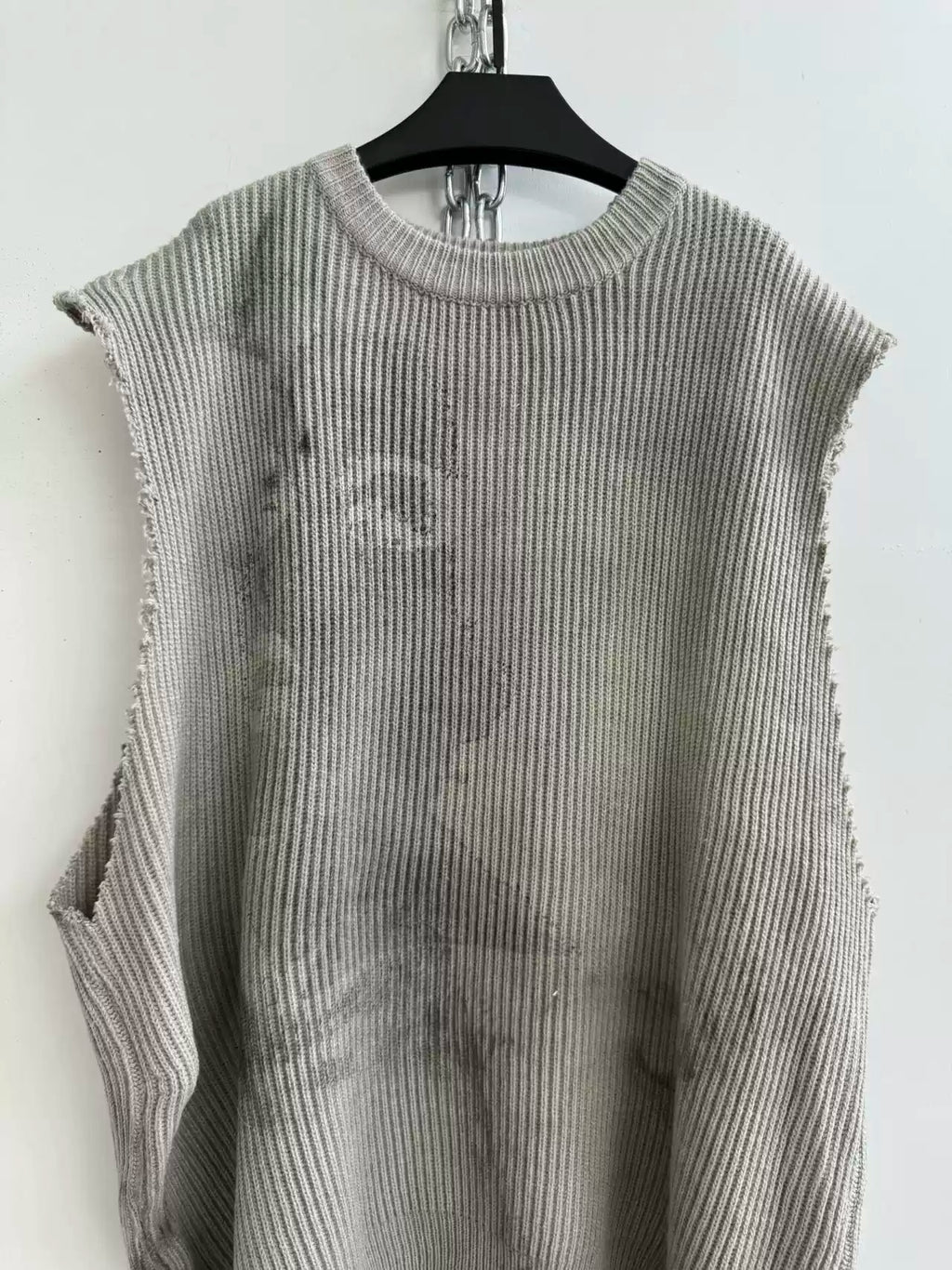DISTRESSED KNIT VEST