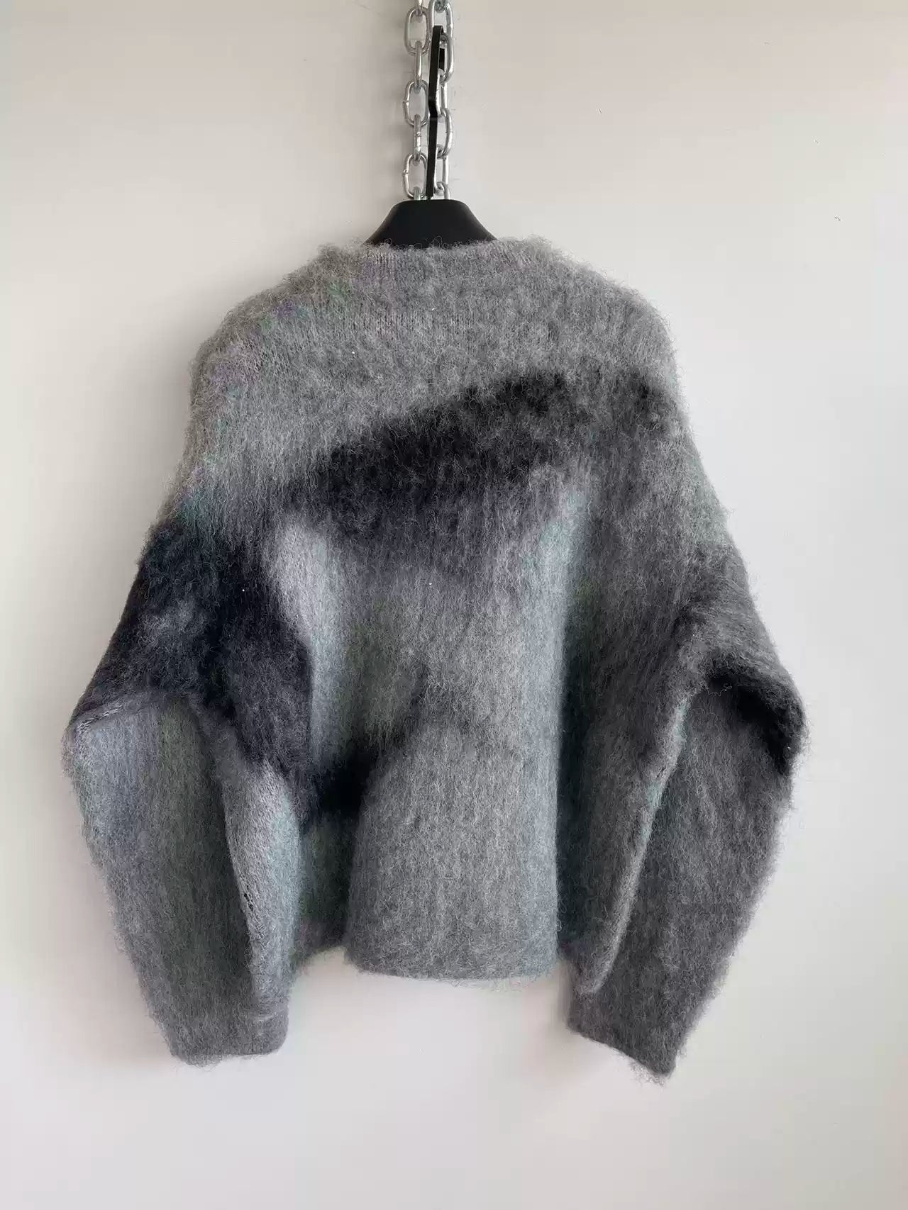 WOOL YARN WIDE SILHOUETTE SWEATER
