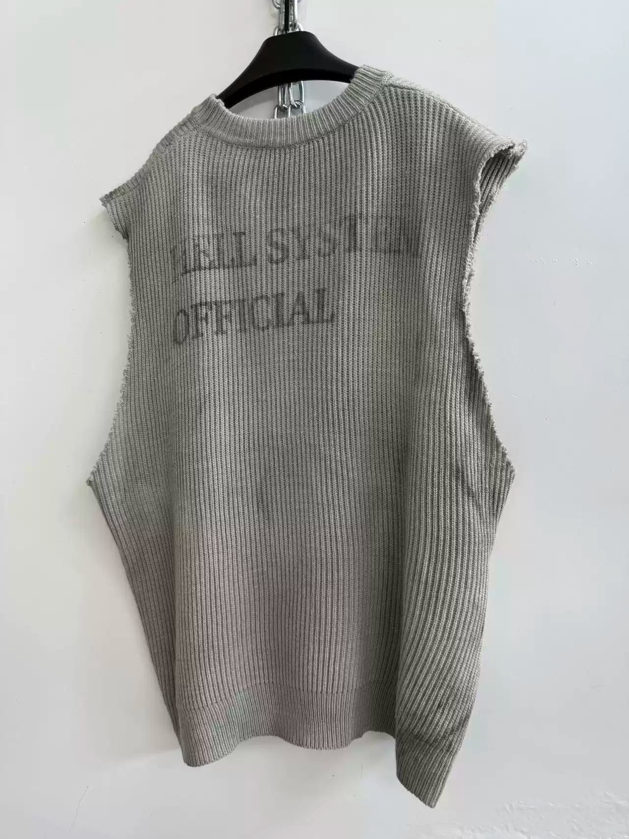 DISTRESSED KNIT VEST