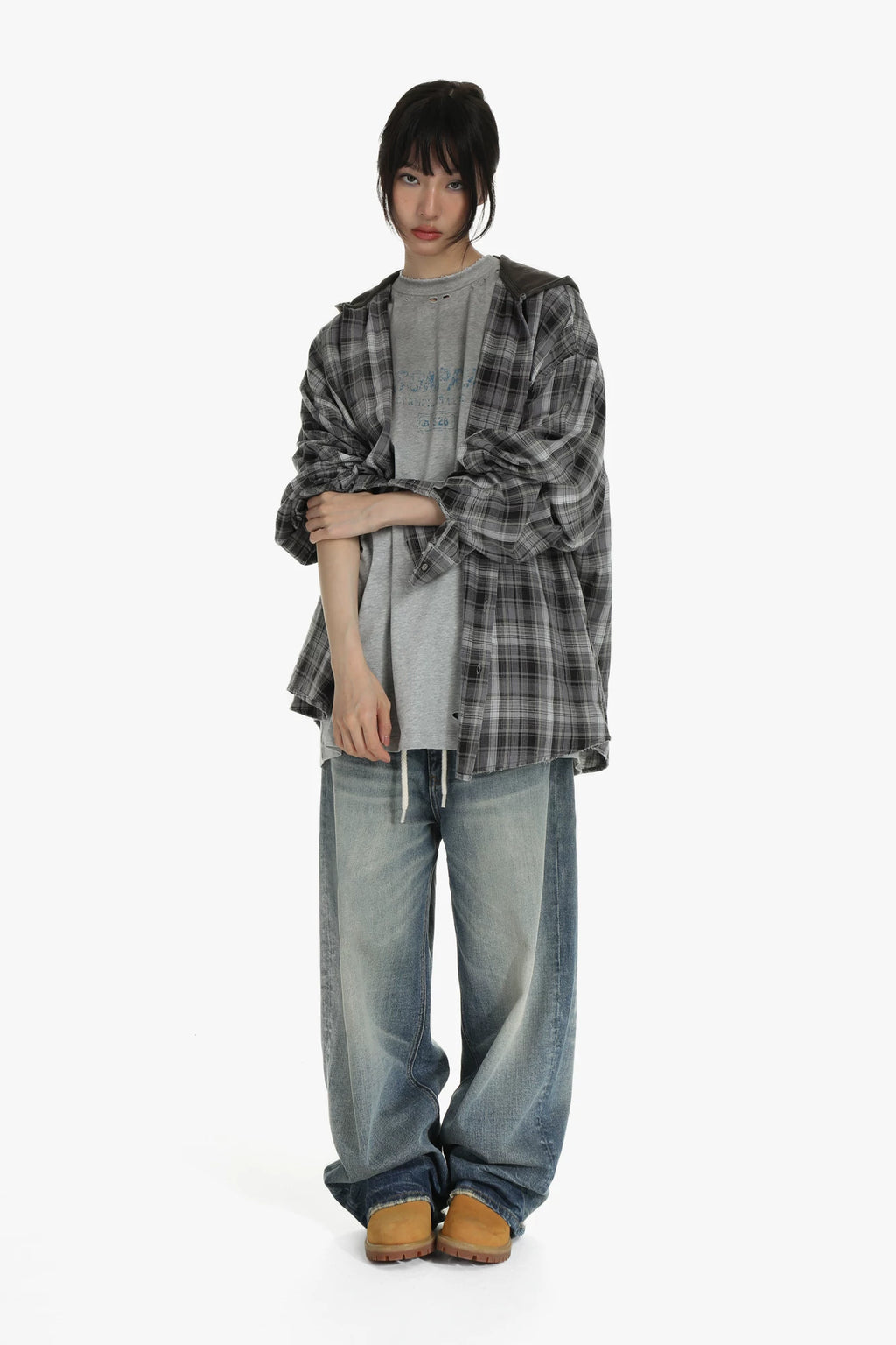 GRADIENT BATTLE-DAMAGED TEE GRAY