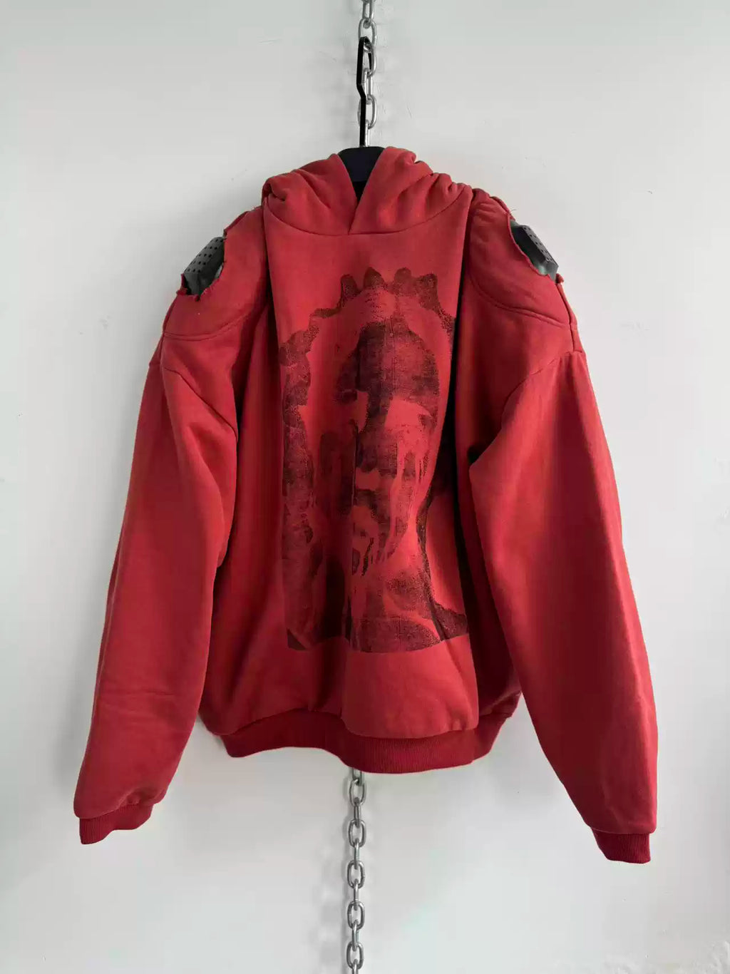 ARMOR SHOULDER HOODIE