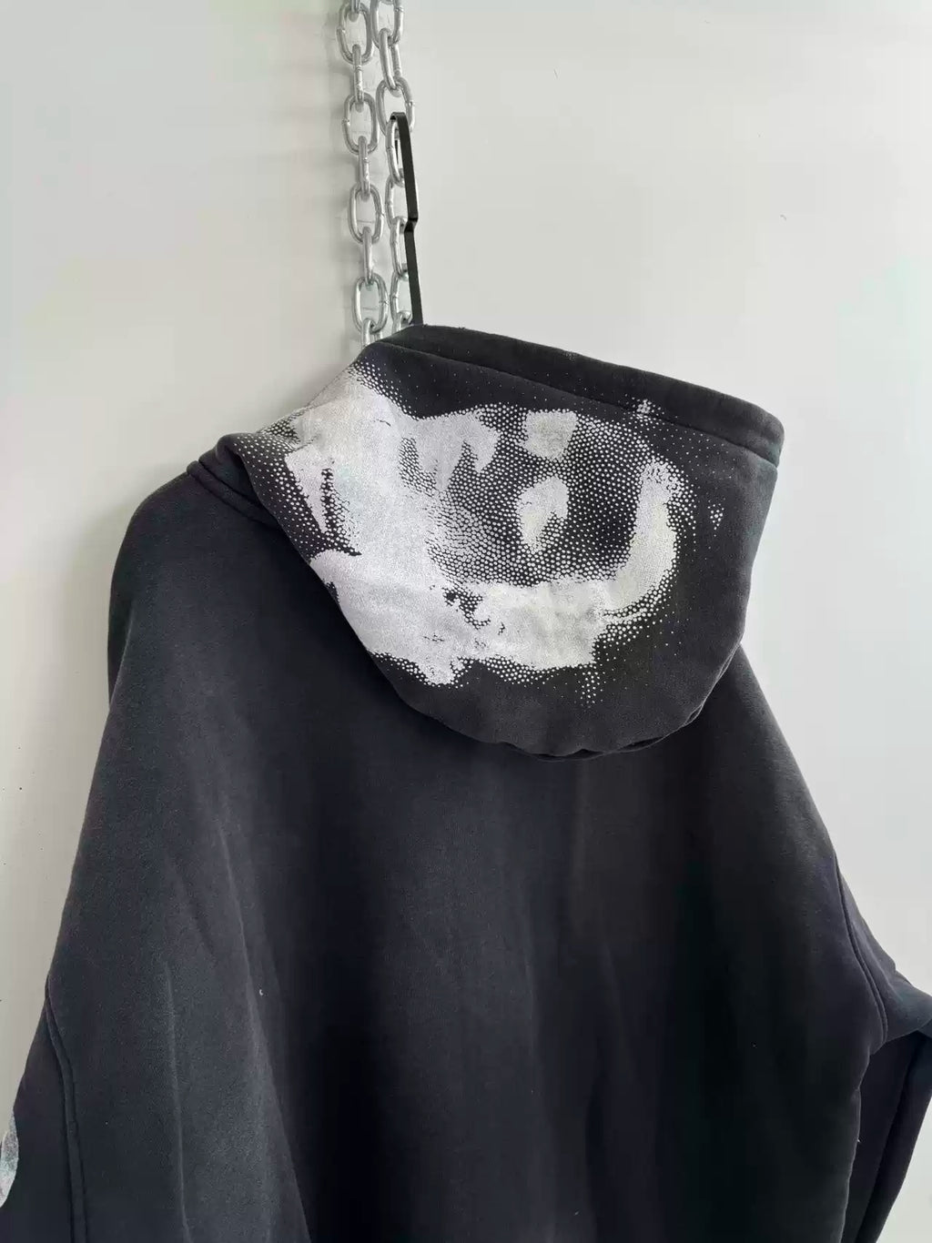 DISTRESSED LOOSE ZIP HOODIE
