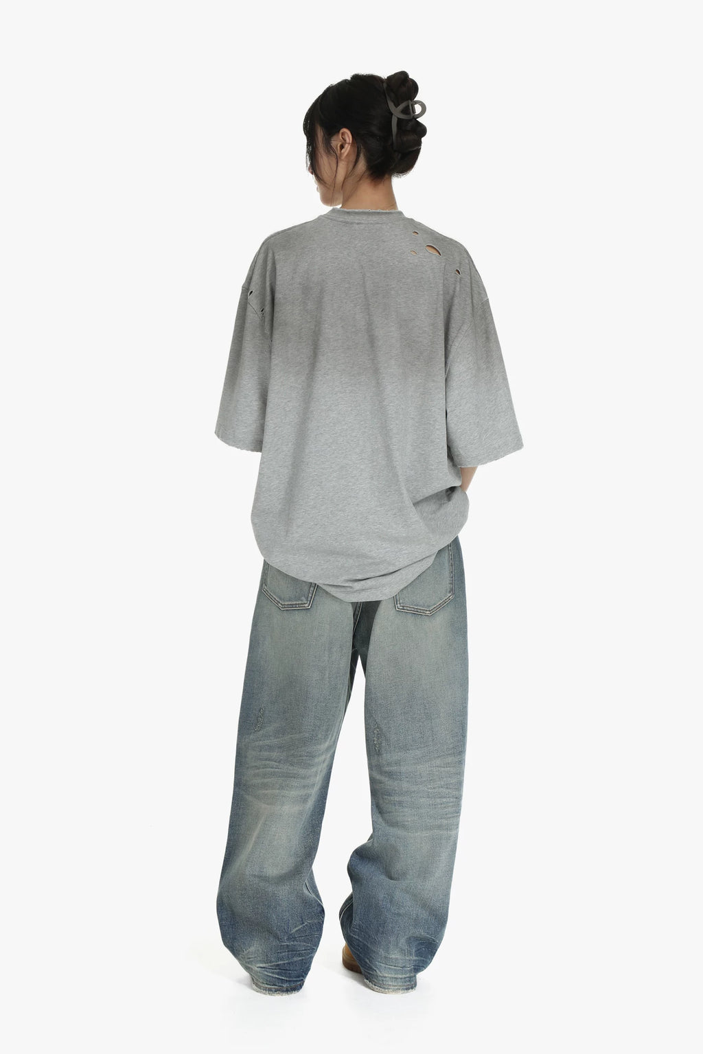 GRADIENT BATTLE-DAMAGED TEE GRAY