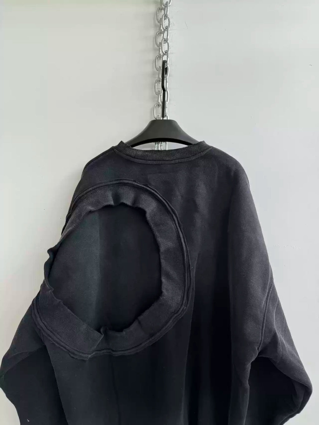 DECONSTRUCTED APPLIQUÉ SWEATSHIRT