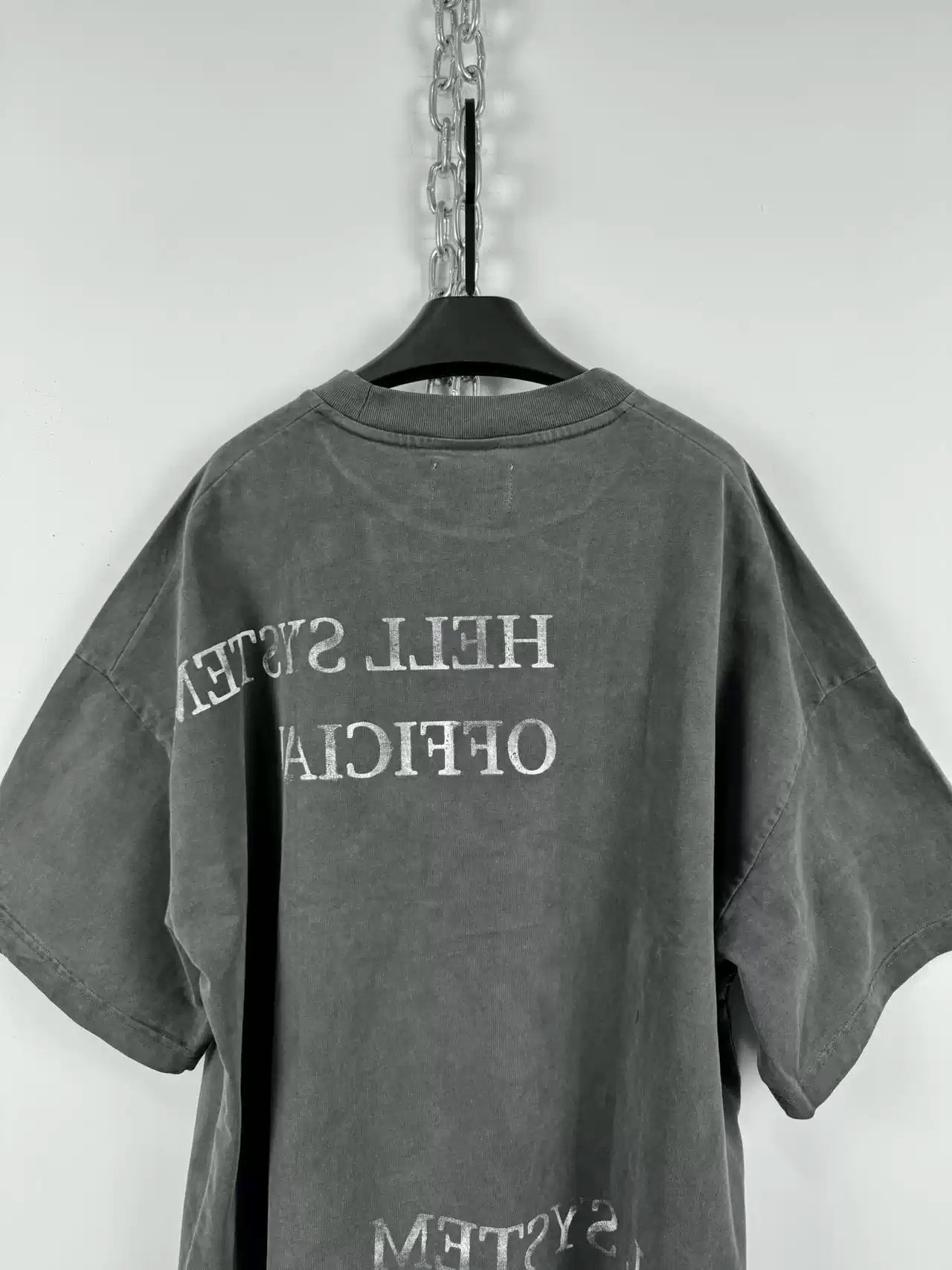 DISTRESSED ARCHIVE TEE