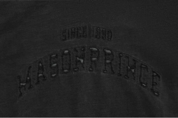 MASONPRINCE DISTRESSED APPLIQUÉ TEE
