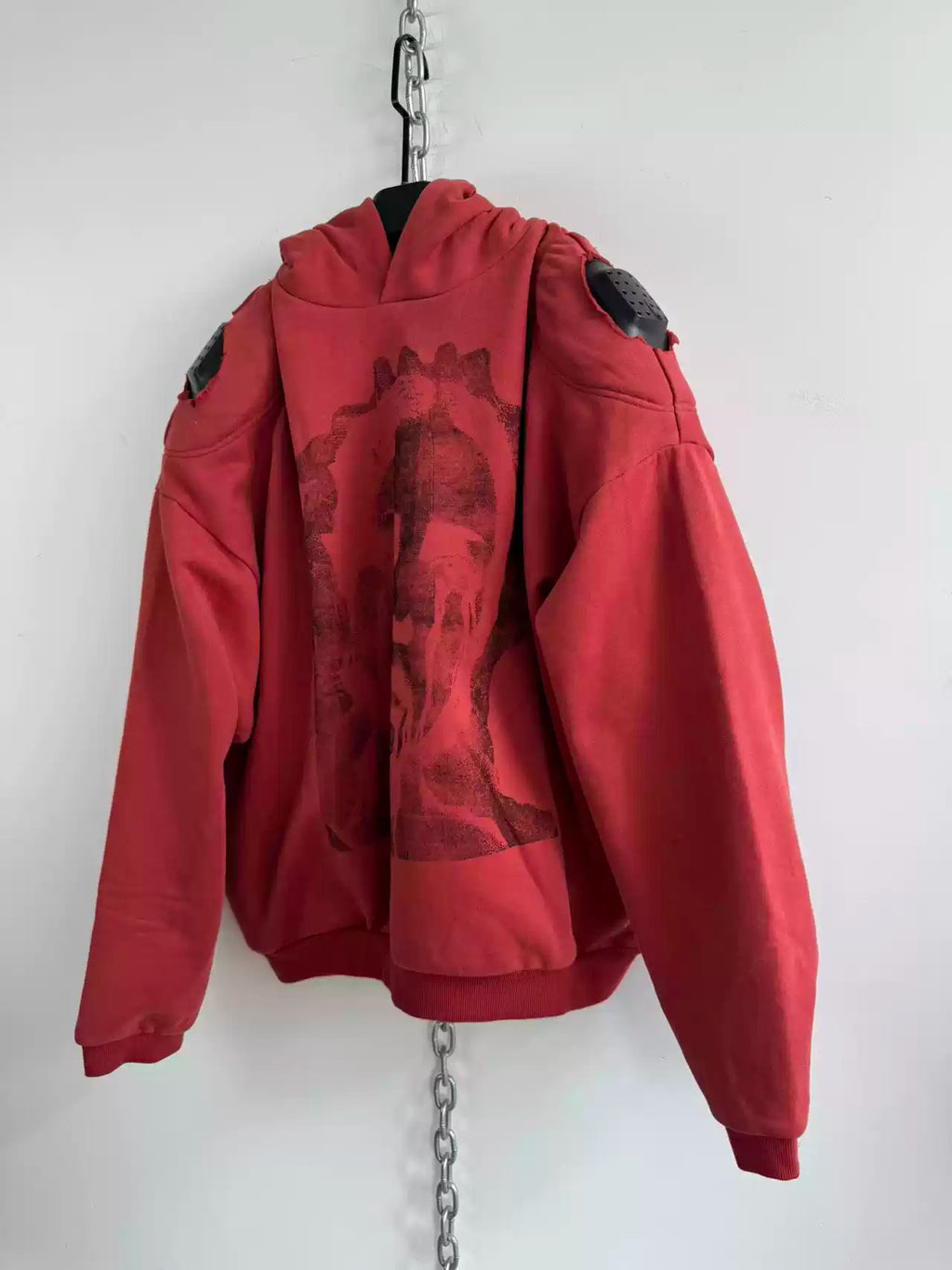 ARMOR SHOULDER HOODIE