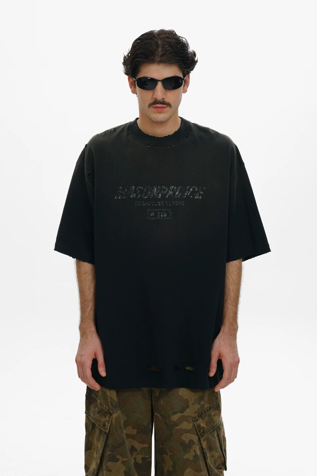 GRADIENT BATTLE-DAMAGED TEE BLACK