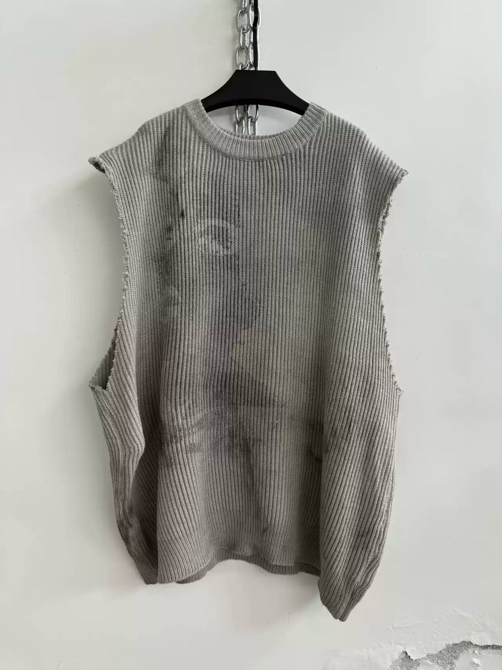 DISTRESSED KNIT VEST