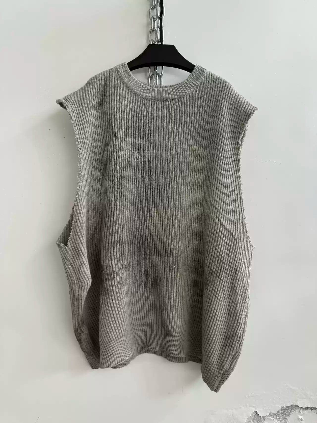 DISTRESSED KNIT VEST