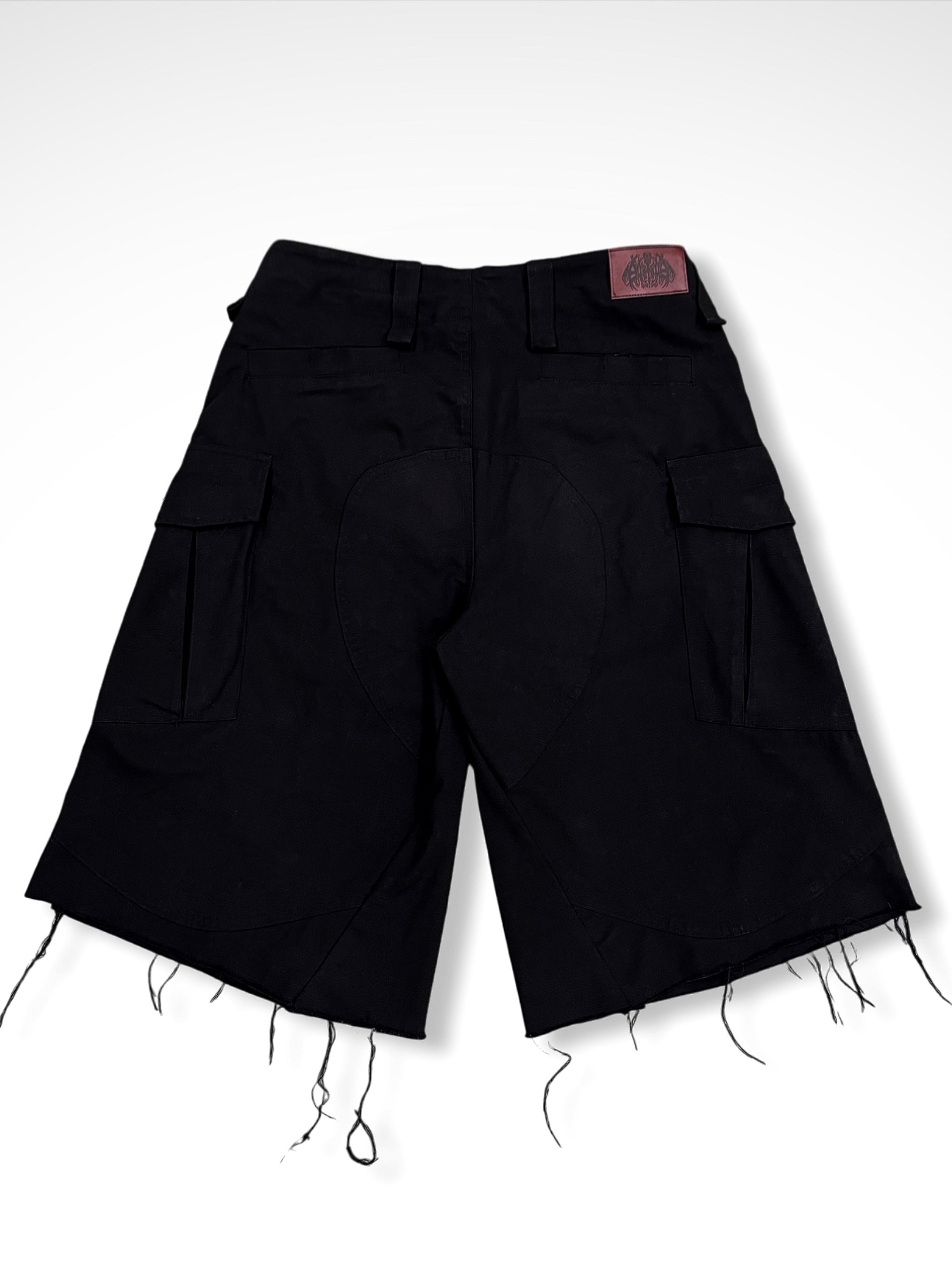 RAW EDGE CARGO SHORTS - BLACK