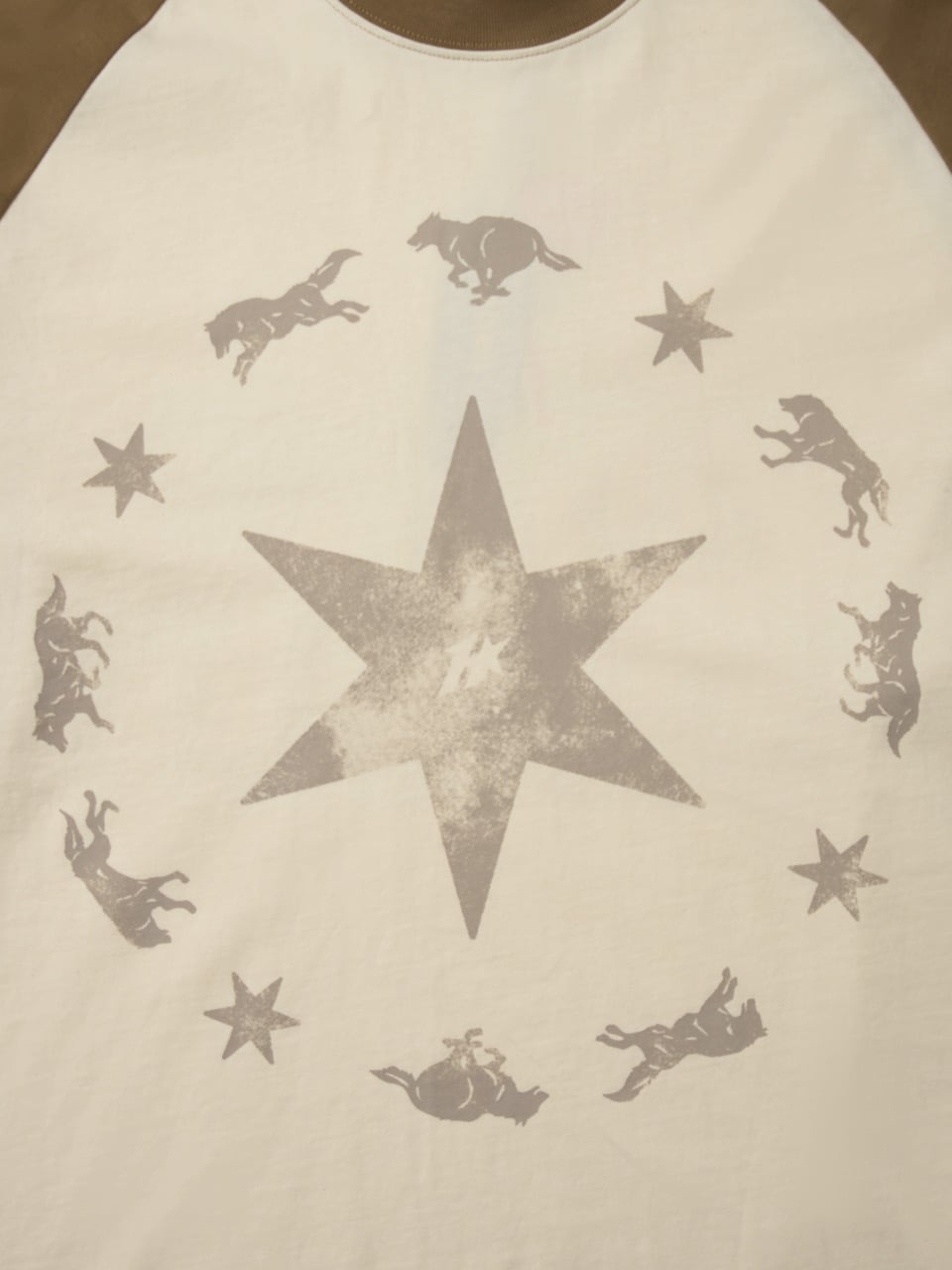 WOLFPACK RAGLAN - BROWN