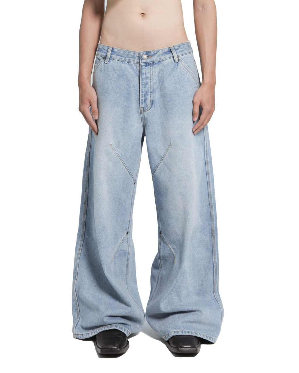FADED LOOSE JEANS