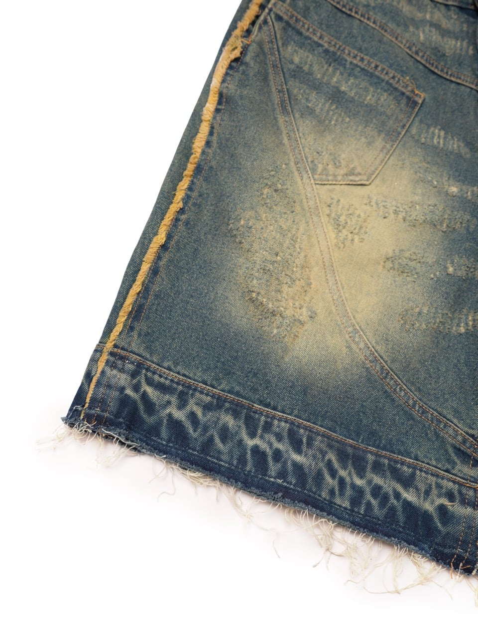 GROOVY WASH JEAN SHORTS