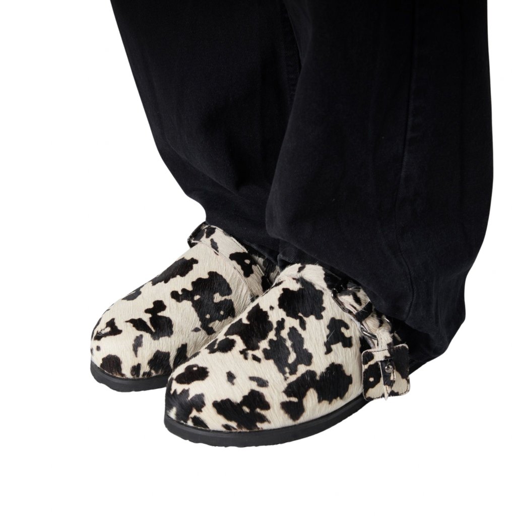 CLOSED-TOE SANDALS - COW'S NOSE