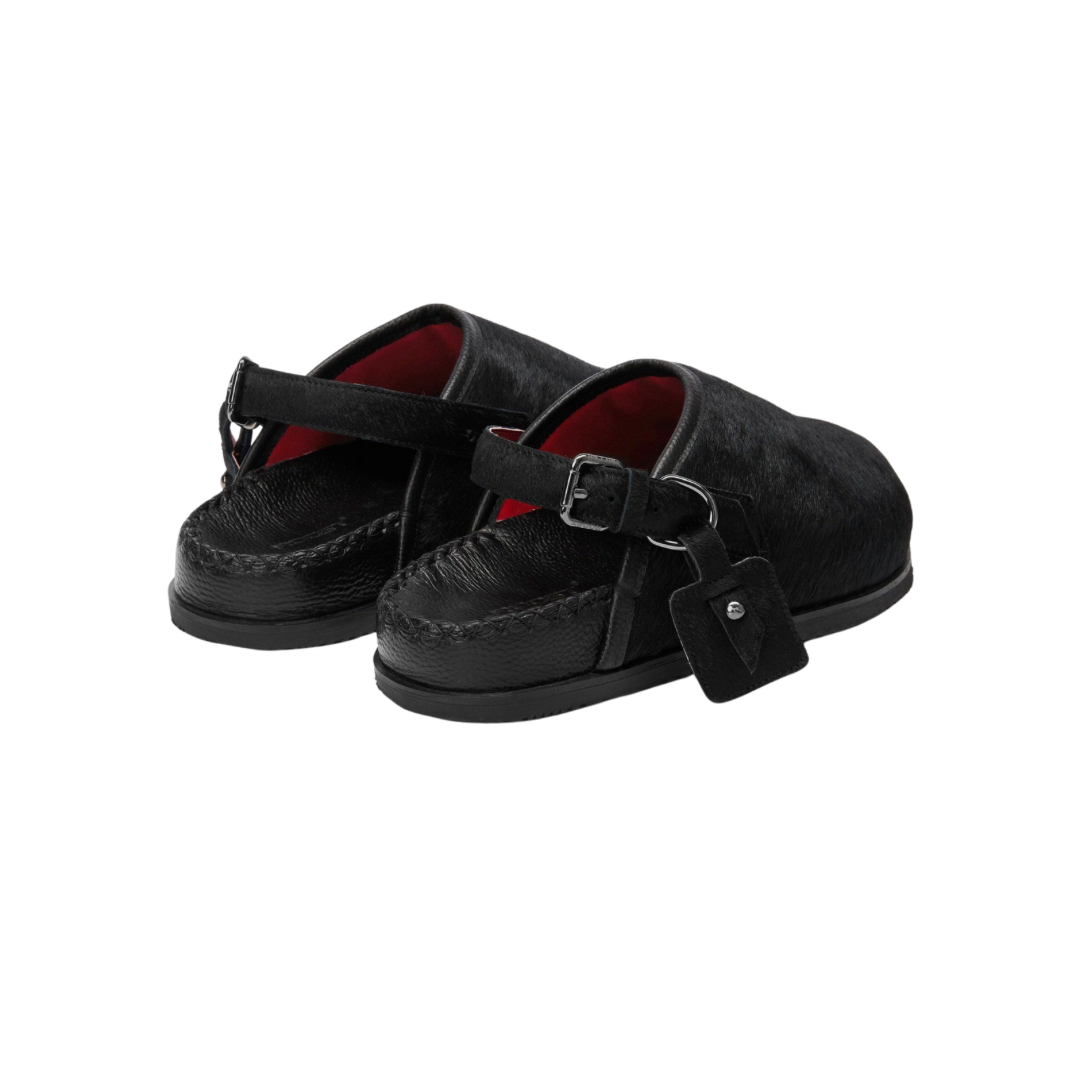 CLOSED-TOE SANDALS - BLACK TOE