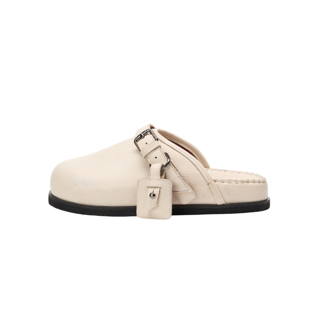 CLOSED-TOE SANDALS - MILK CREAM TOE