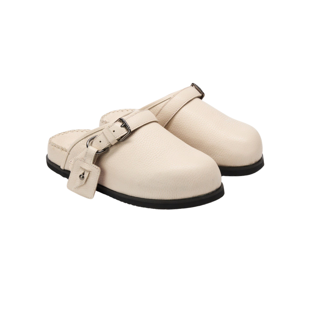 CLOSED-TOE SANDALS - MILK CREAM TOE