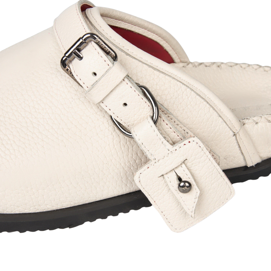 CLOSED-TOE SANDALS - MILK CREAM TOE