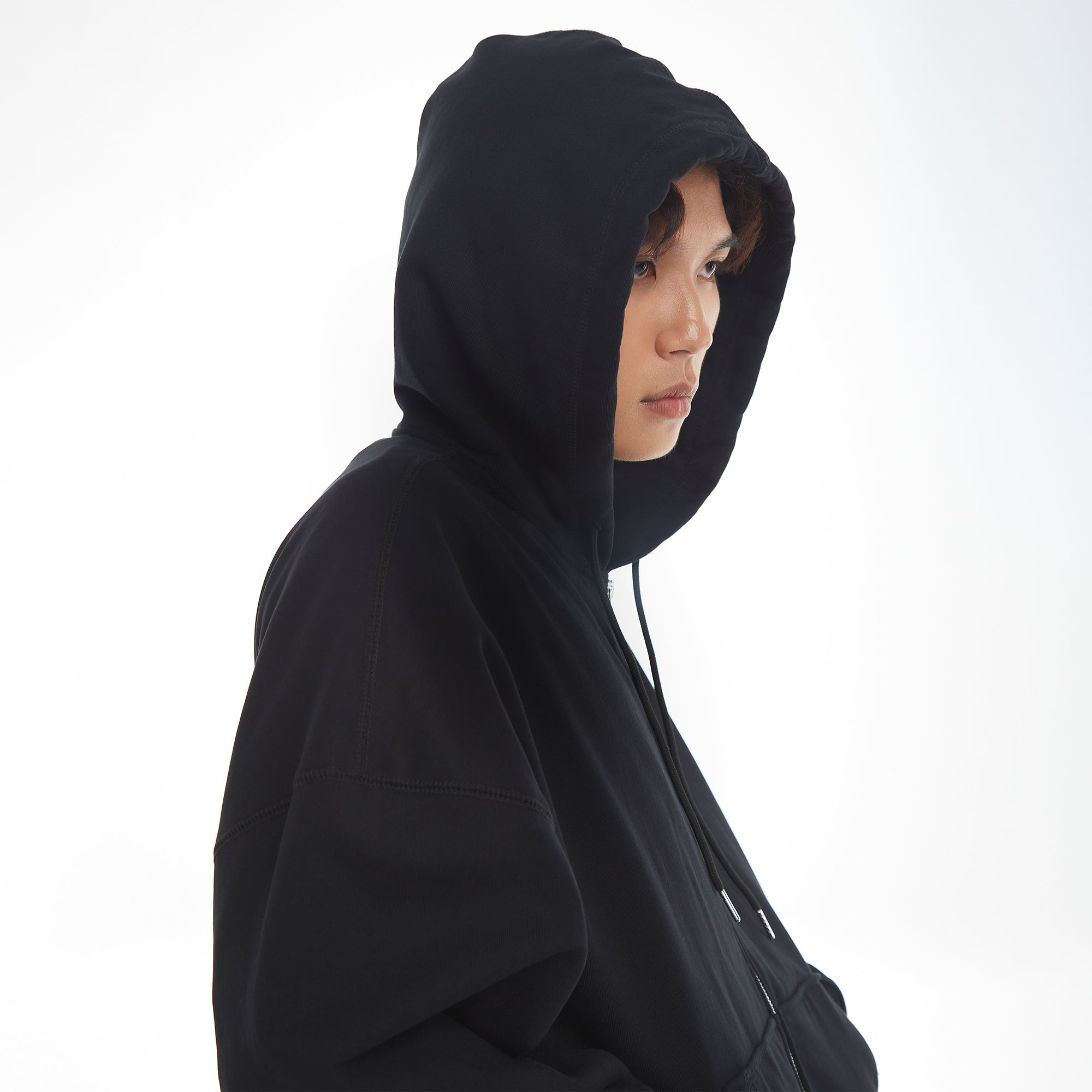 METAL ZIPPED HOODIE/ BLACK