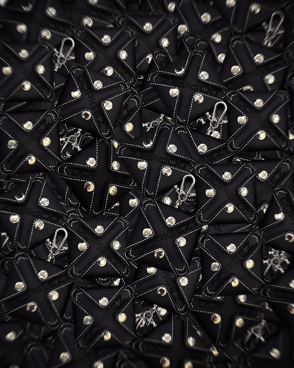X-SNAP LEATHER POUCH - BLACK STITCHED